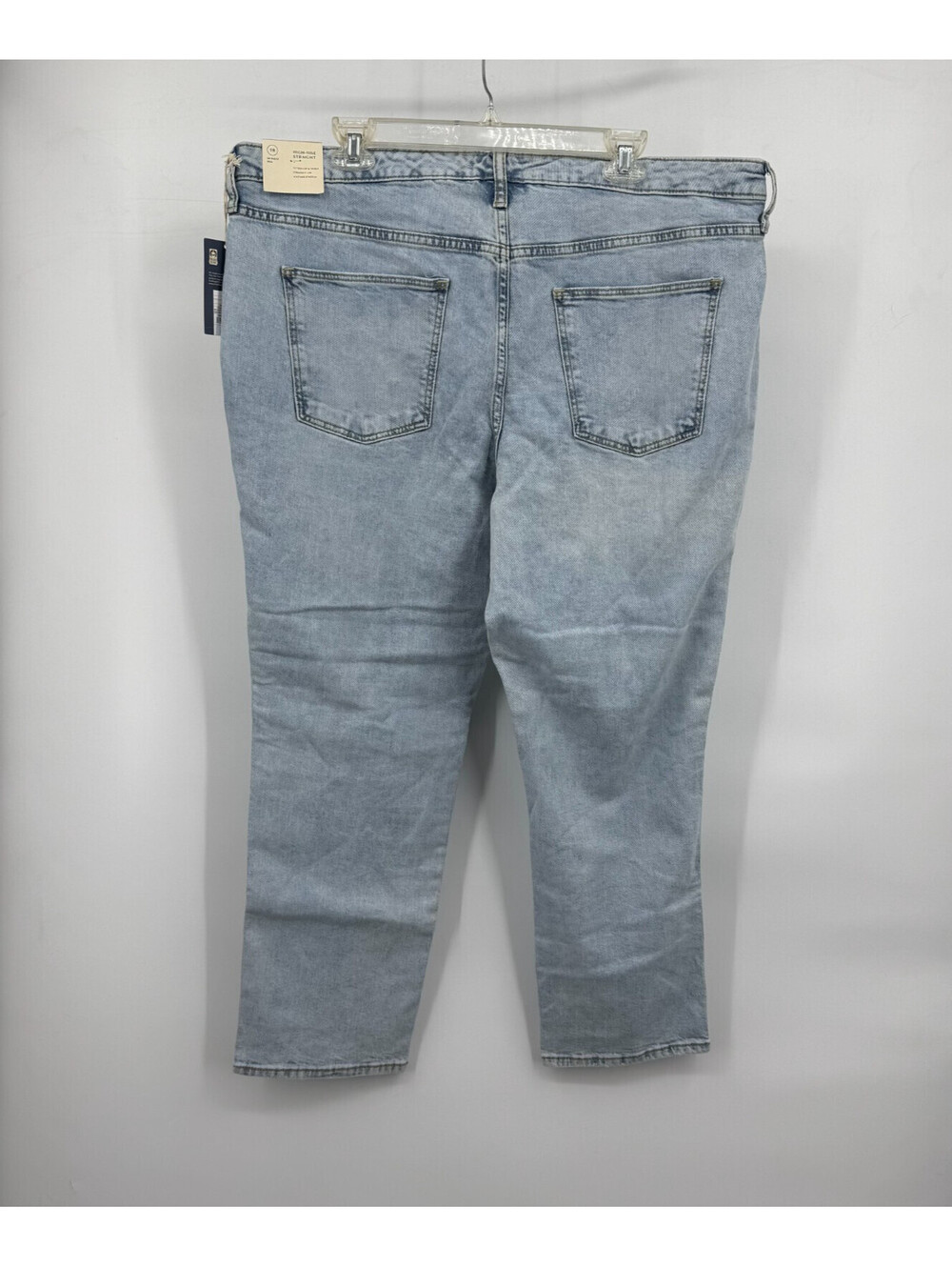 Universal Thread Women's High-Rise Straight Jeans Size 18 Regular Light Blue NWT - Picture 2 of 7